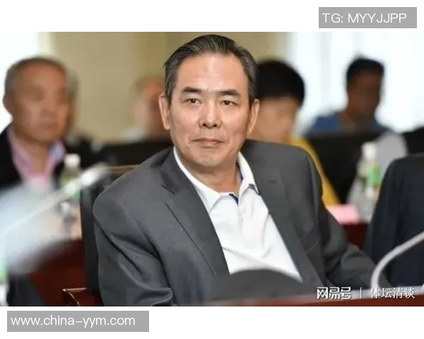 李姓足球明星崛起之路 从青训到国际赛场的荣耀与挑战 李姓足球明星崛起之路 从青训到国际赛场的荣耀与挑战