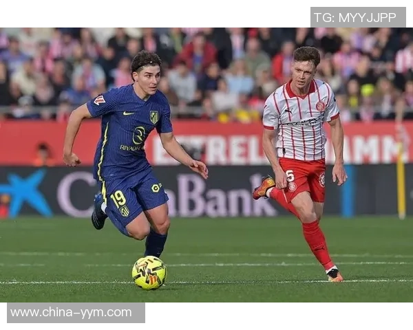 阿根廷足球最帅球星揭秘：风采与实力并存的魅力传奇